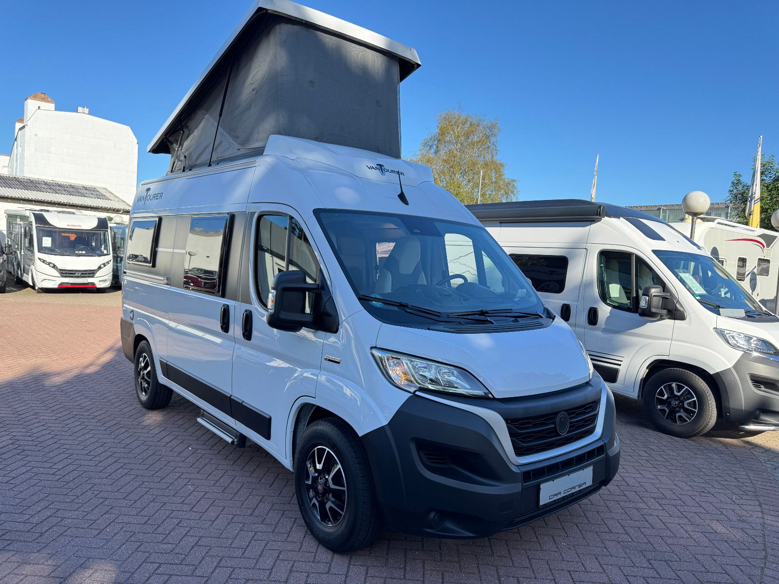 Fahrzeugabbildung VANTourer 540 FIAT DUCATO AUFSTELLDACH 5 SCHLAFPLÄTZE AHK