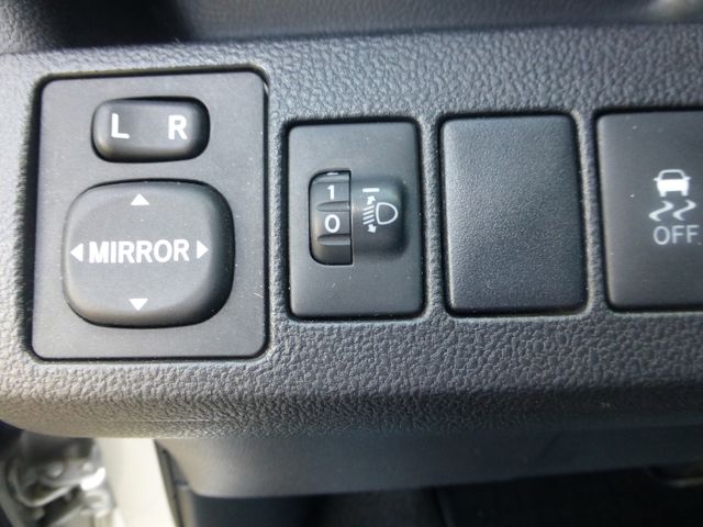 Toyota Verso-S Life