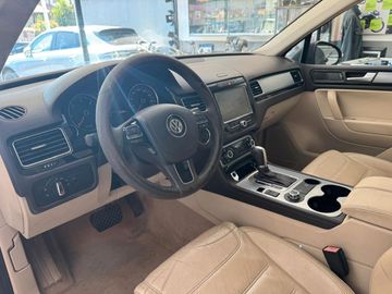 Volkswagen Touareg - 6