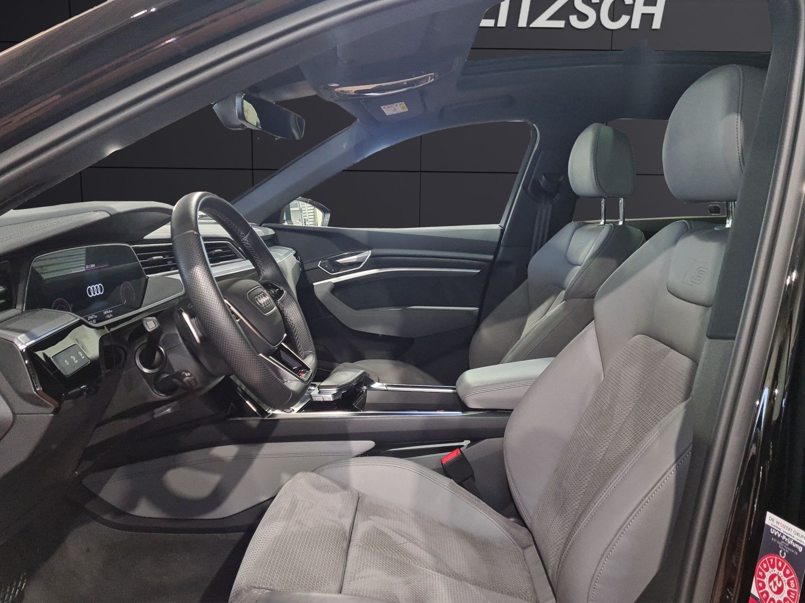 Fahrzeugabbildung Audi e-tron Sportback S AIR 21" AVC PANO AHK NAVI RFK