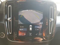 Fahrzeugabbildung Volvo XC40 Momentum Pro 2WD Navi LED SiHz RFK AHK