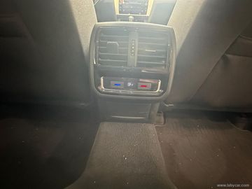 Volkswagen Passat - 10
