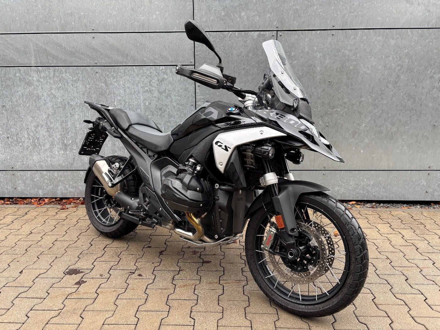 Fahrzeugabbildung BMW R 1300 GS Triple Black 3 Pakete
