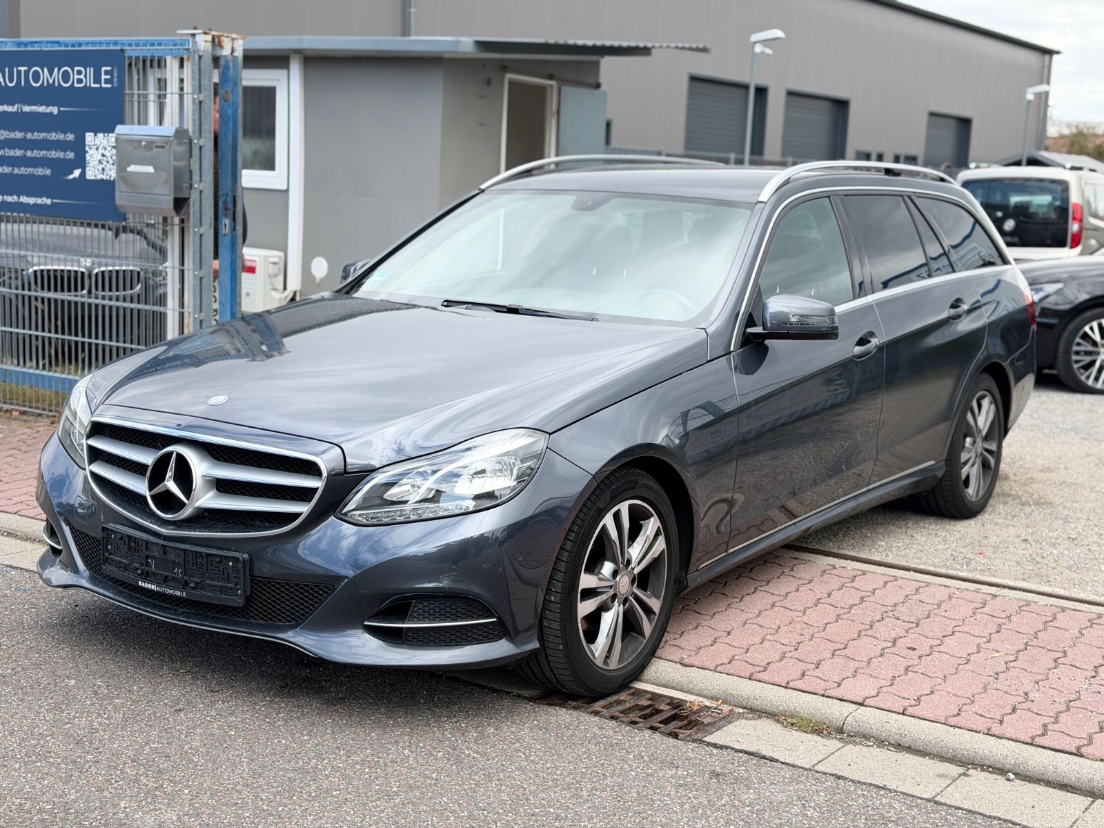 Mercedes E 200 - 1
