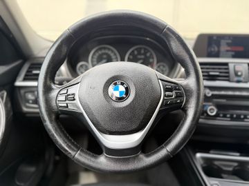 BMW 320 - 11