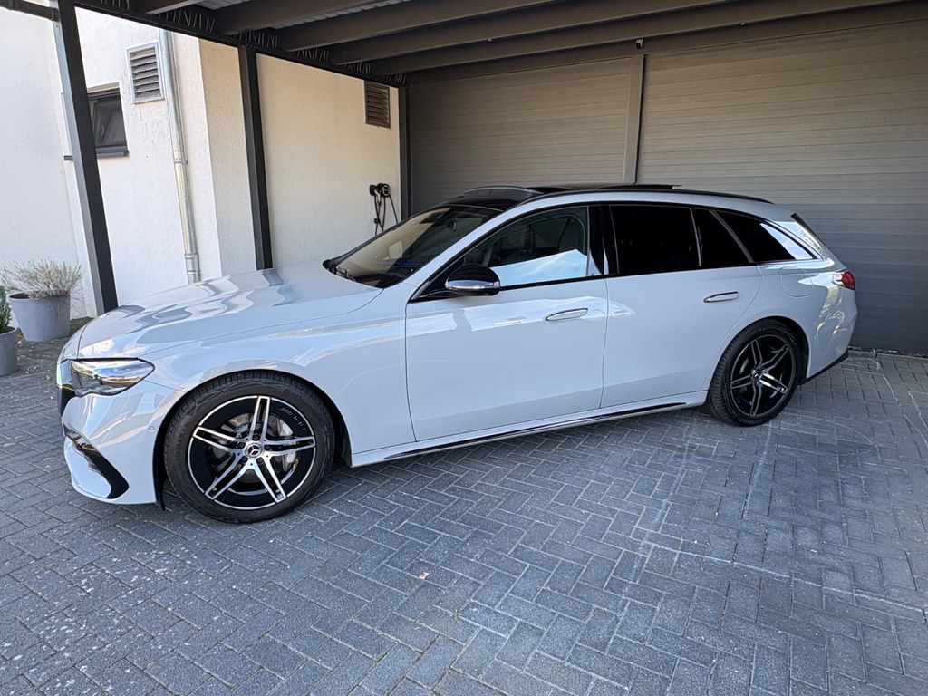 Image of Mercedes-Benz E 300