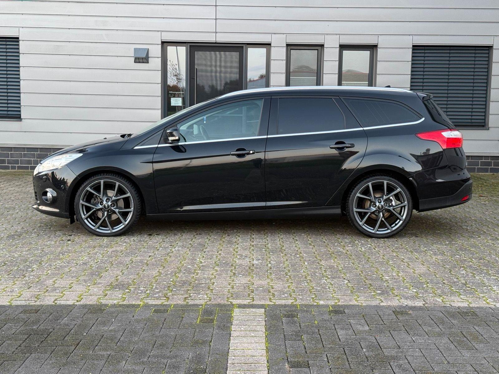 Ford Focus 2012 — engine 140 HP (103kW)