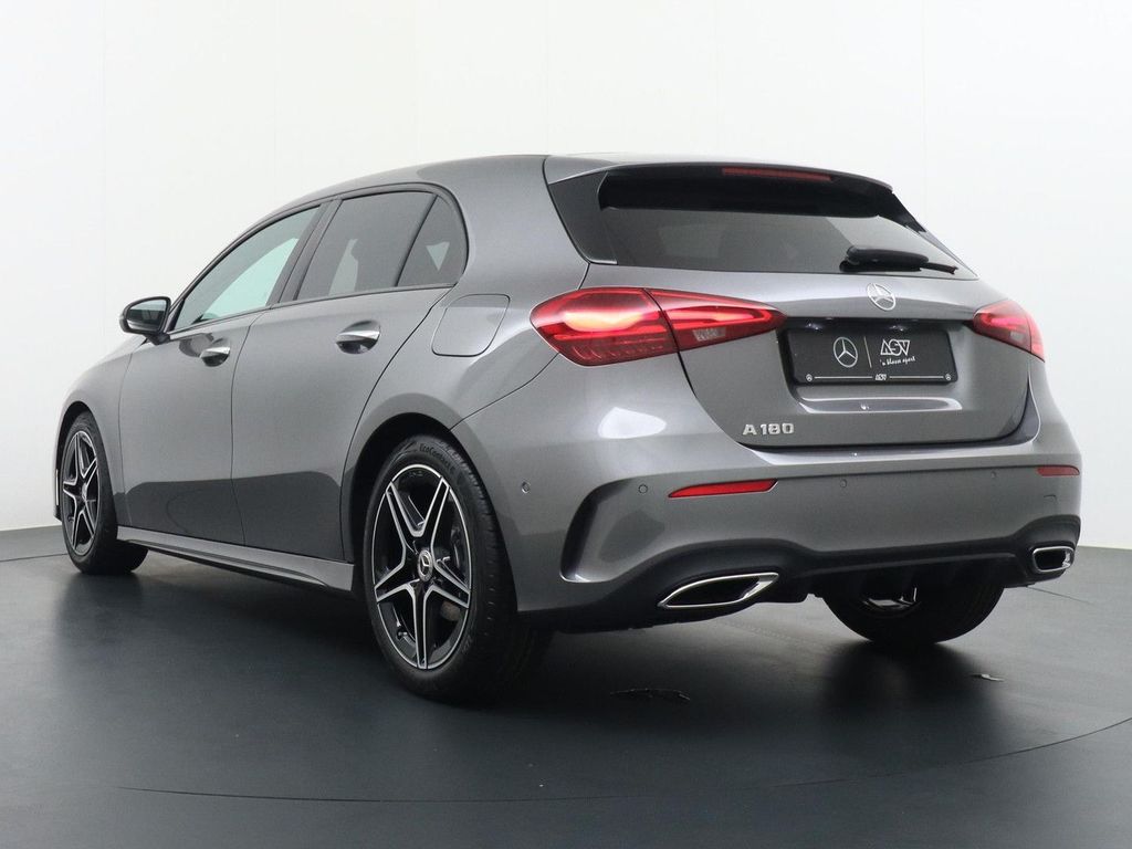 Mercedes-Benz A 180 Star Edition AMG Line | Voorstoelen Verwar