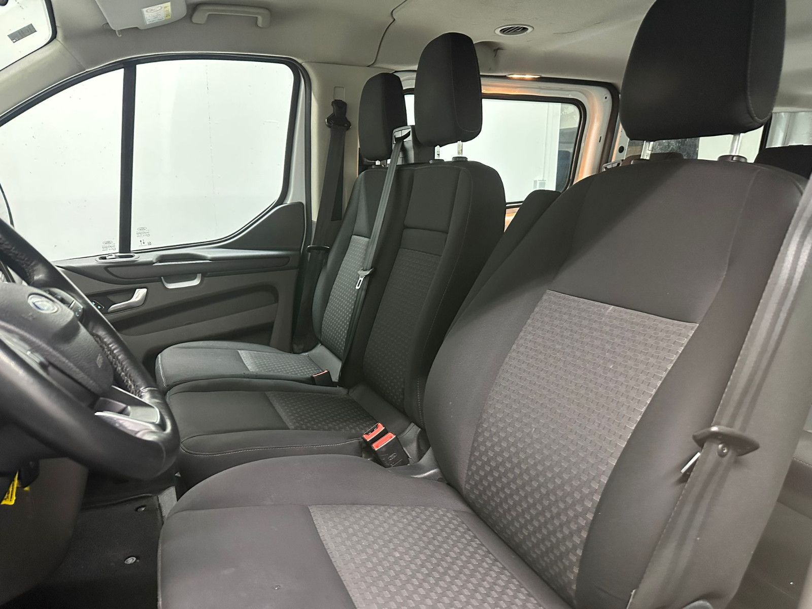Fahrzeugabbildung Ford Transit Custom *9-SITZE*2xKLIMA**AHK*