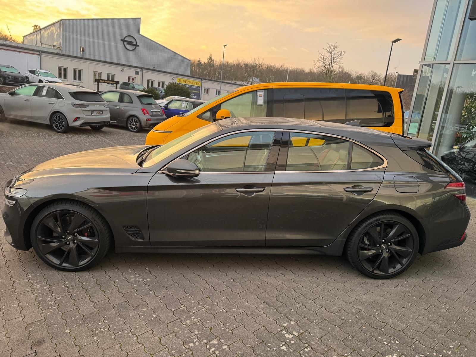 Fahrzeugabbildung Genesis G70  Shooting Brake Sport AWD PANO 360° ACC