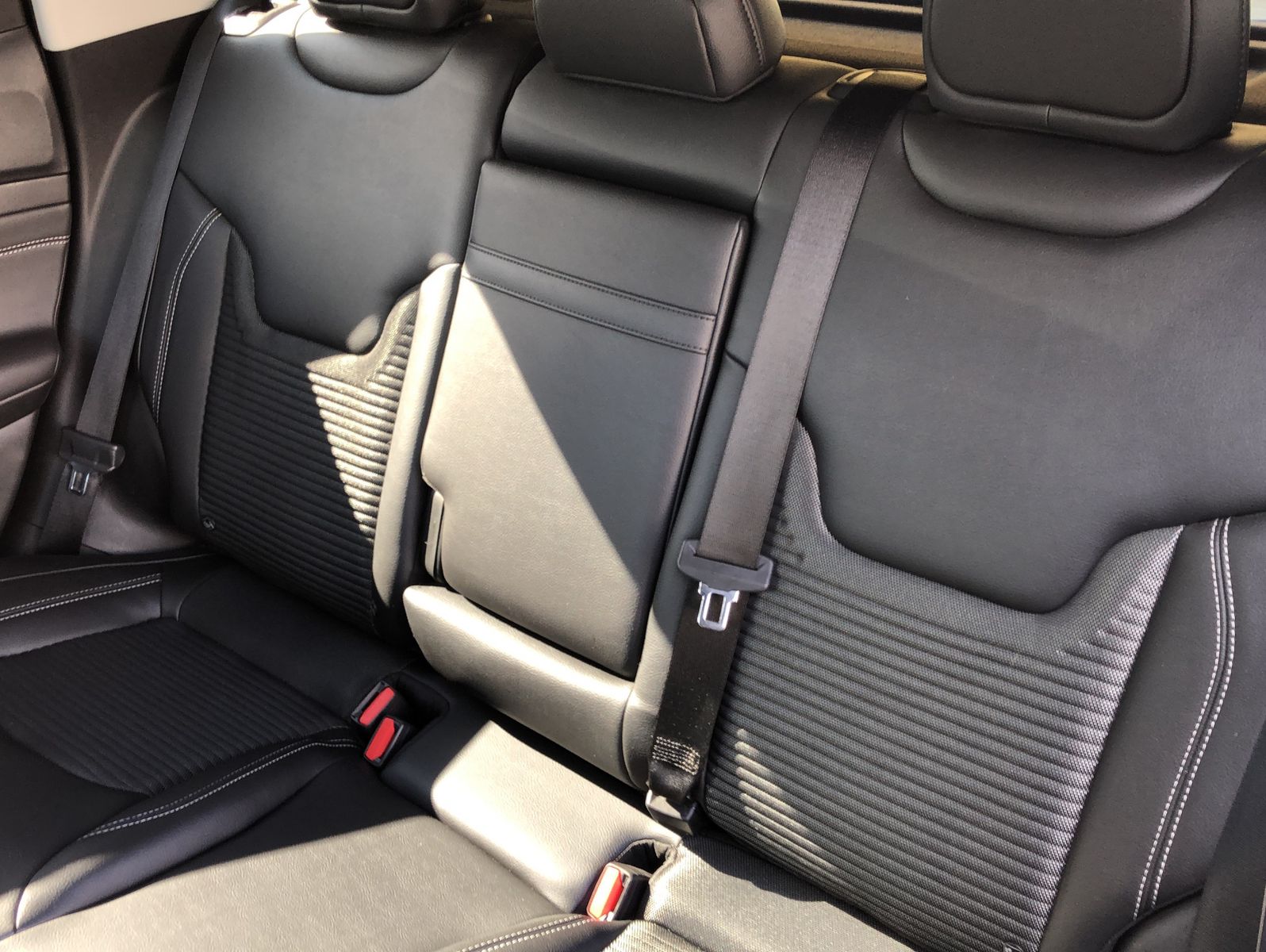 Fahrzeugabbildung Jeep Compass Limited FWD