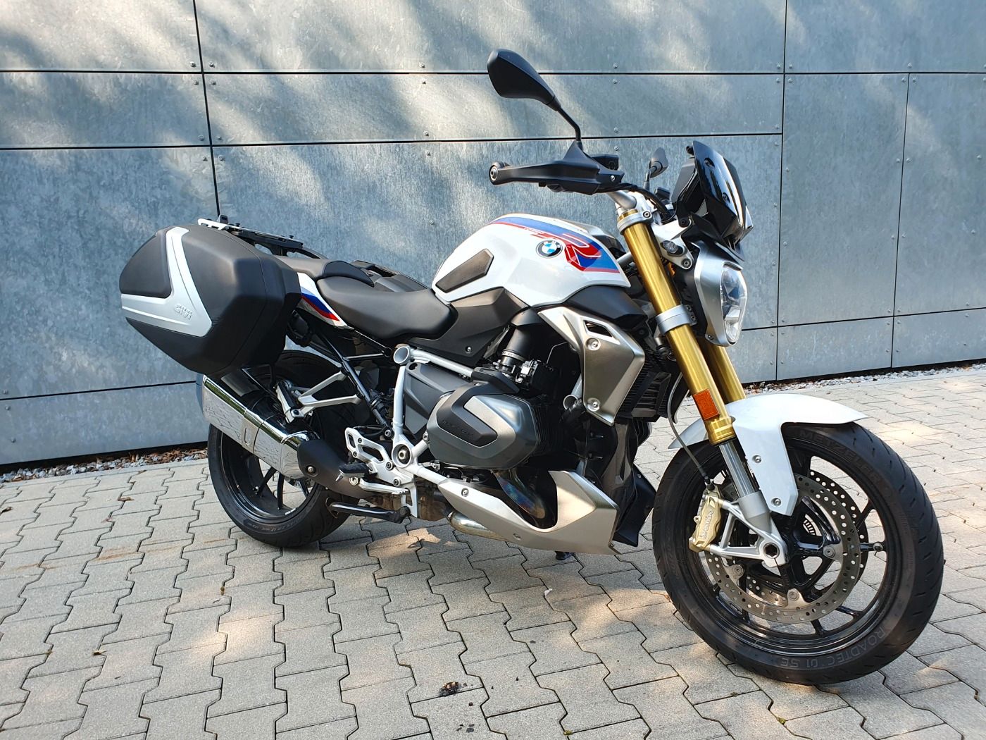 Fahrzeugabbildung BMW R 1250 R Style HP 3 Pakete