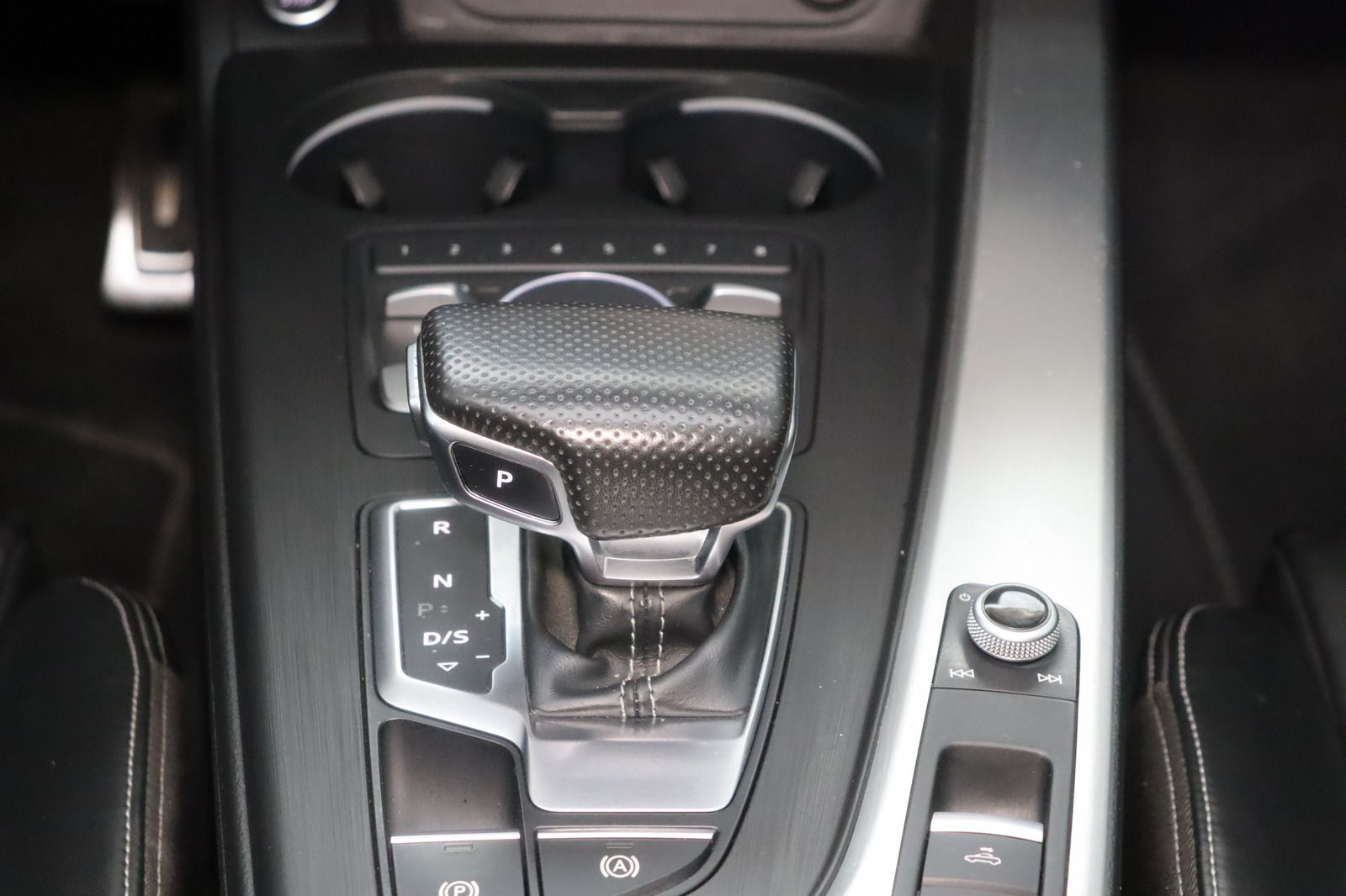 Fahrzeugabbildung Audi A5 Cabriolet 3.0 TDI Quattro S-line