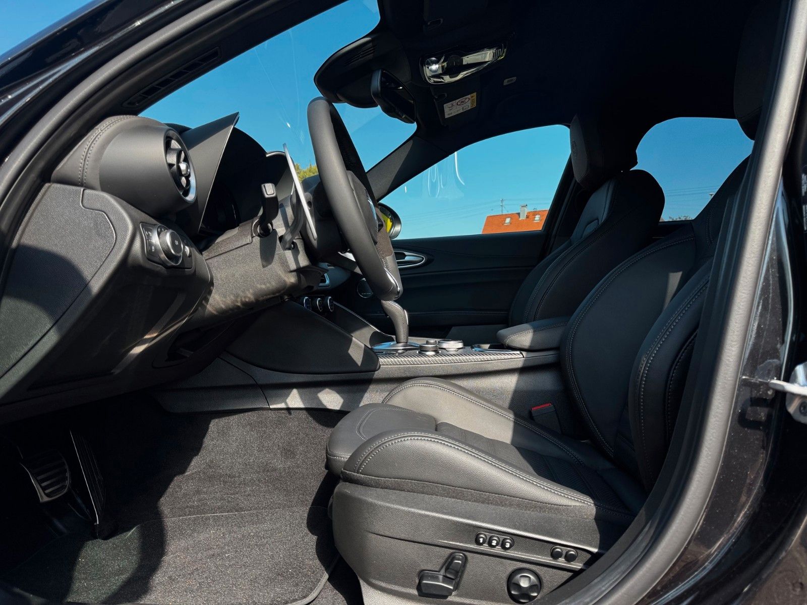 Fahrzeugabbildung Alfa Romeo Giulia 2.9 V6 Bi-Turbo 520PS Quadrifoglio Techp.