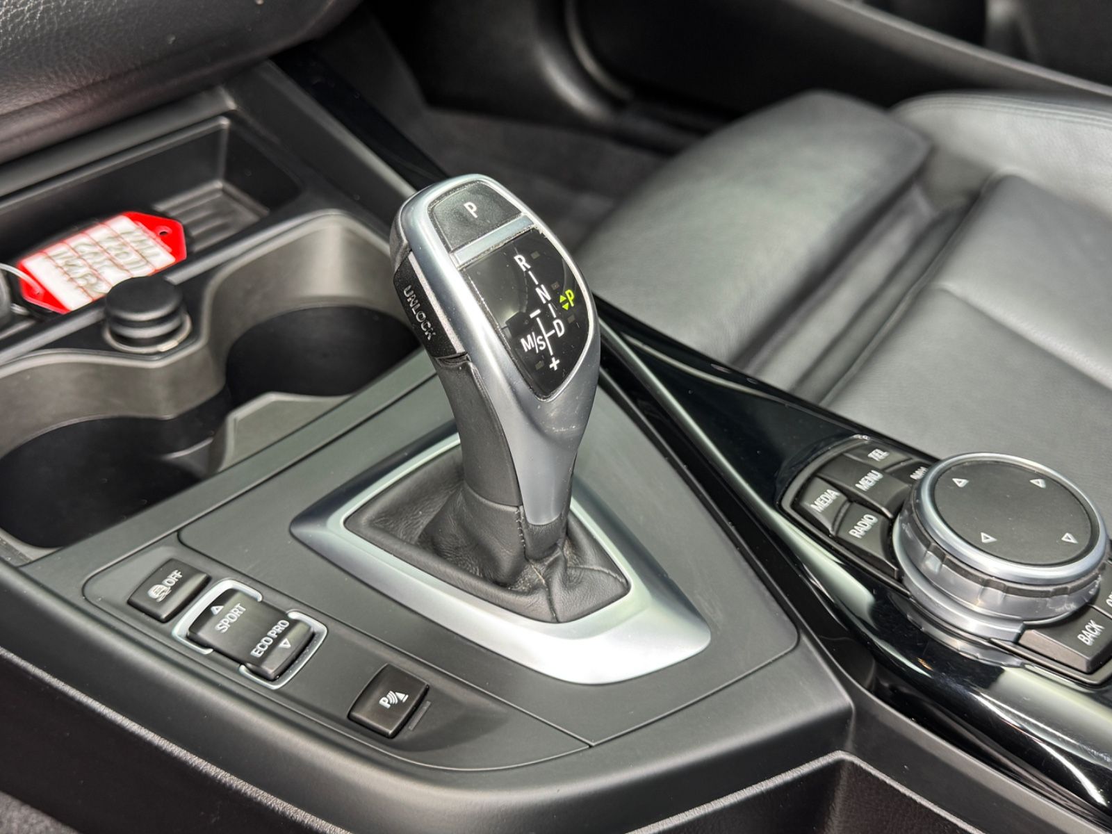 Fahrzeugabbildung BMW 220d Cabrio M Sport|LEDER|NAVI|AUTOMATIK|AHK|
