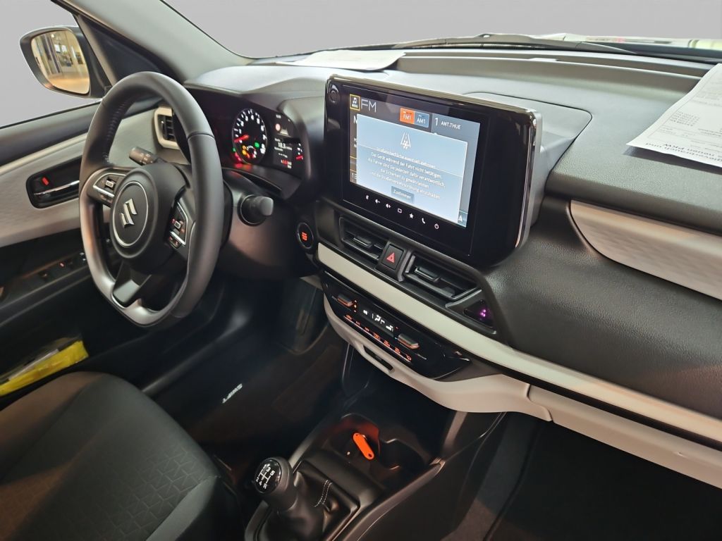 Fahrzeugabbildung Suzuki Swift 1.2 Dualjet Hybrid Allrad Navi PDC Comfort