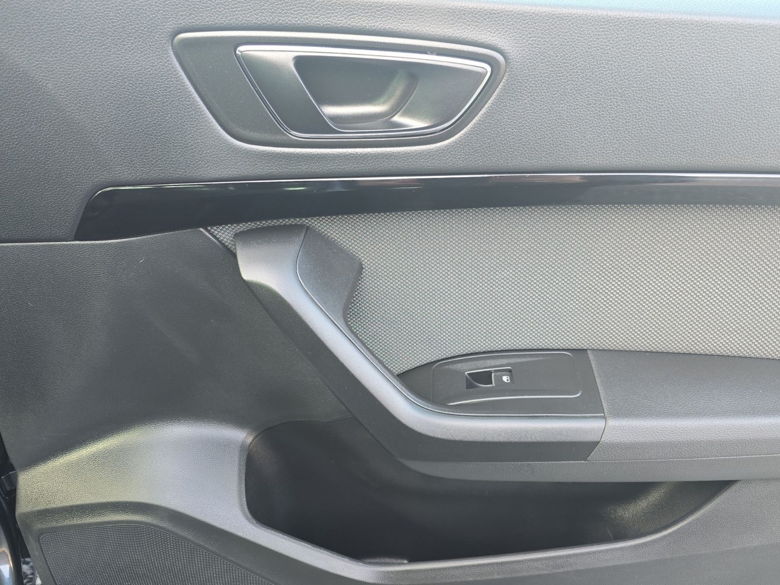 Fahrzeugabbildung SEAT Ateca Xcellence+LED+Navi+PDC+Kamera+AHK