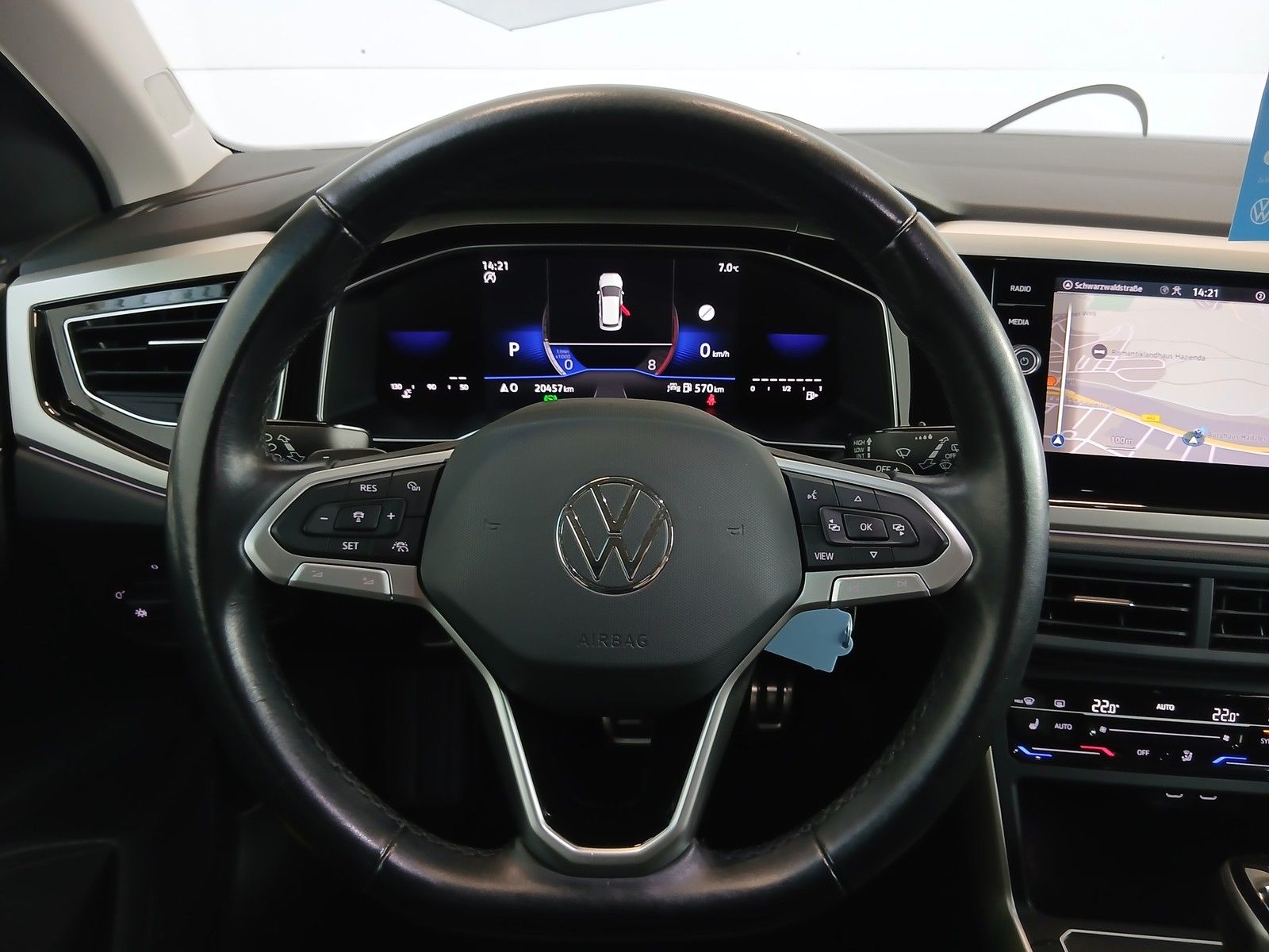 Fahrzeugabbildung Volkswagen Polo Move 1,0 TSI DSG + IQ.Drive + Navi + Kamera