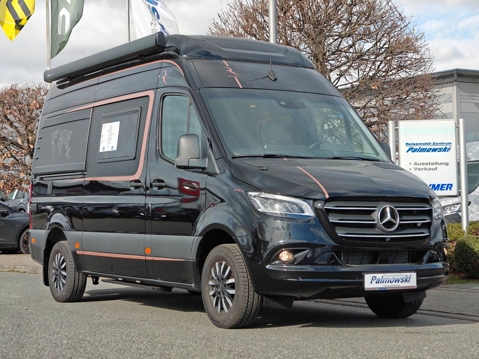 Fahrzeugabbildung Robeta Adonis - Luxus Campervan mit Aufstelldach