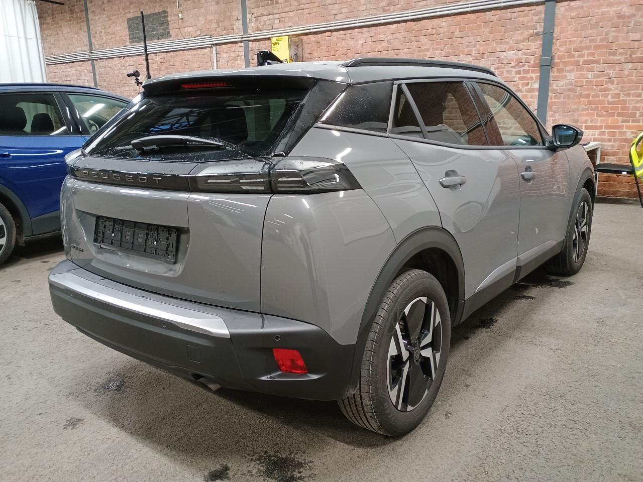 Peugeot 2008 PureTech 100 Allure LED+NAVI+CAR-PLAY+PDC+