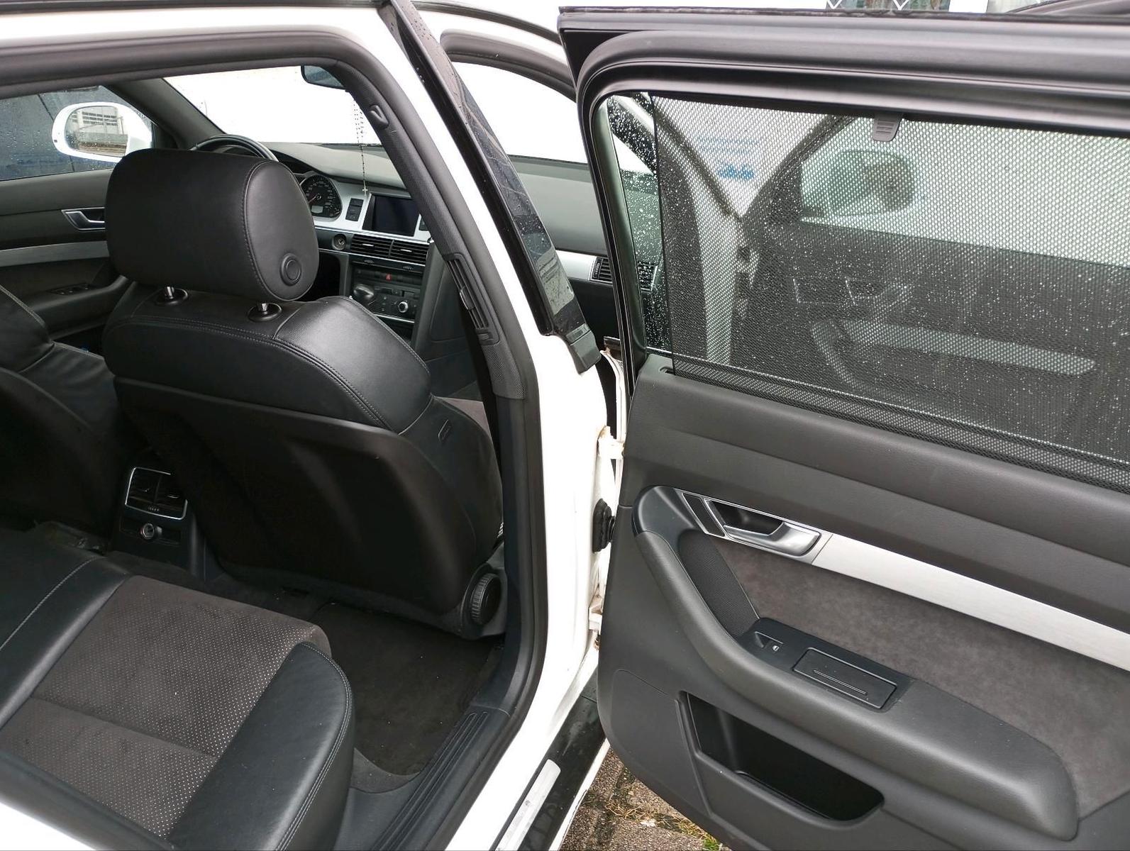 Audi Quattro 2010 — photo 11