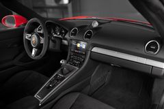 PORSCHE 718 Boxster 4.0 Spyder*Schalter*Bi-Xenon*PCM*20"