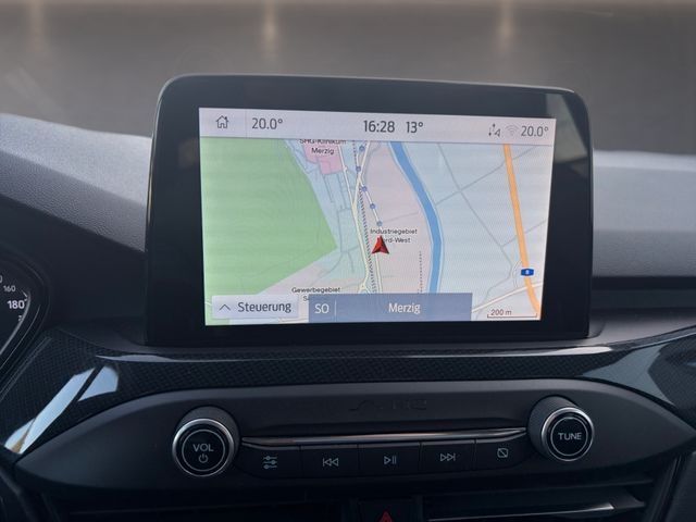 Fahrzeugabbildung Ford Focus Lim. ST Winter+Designpaket2,AHK