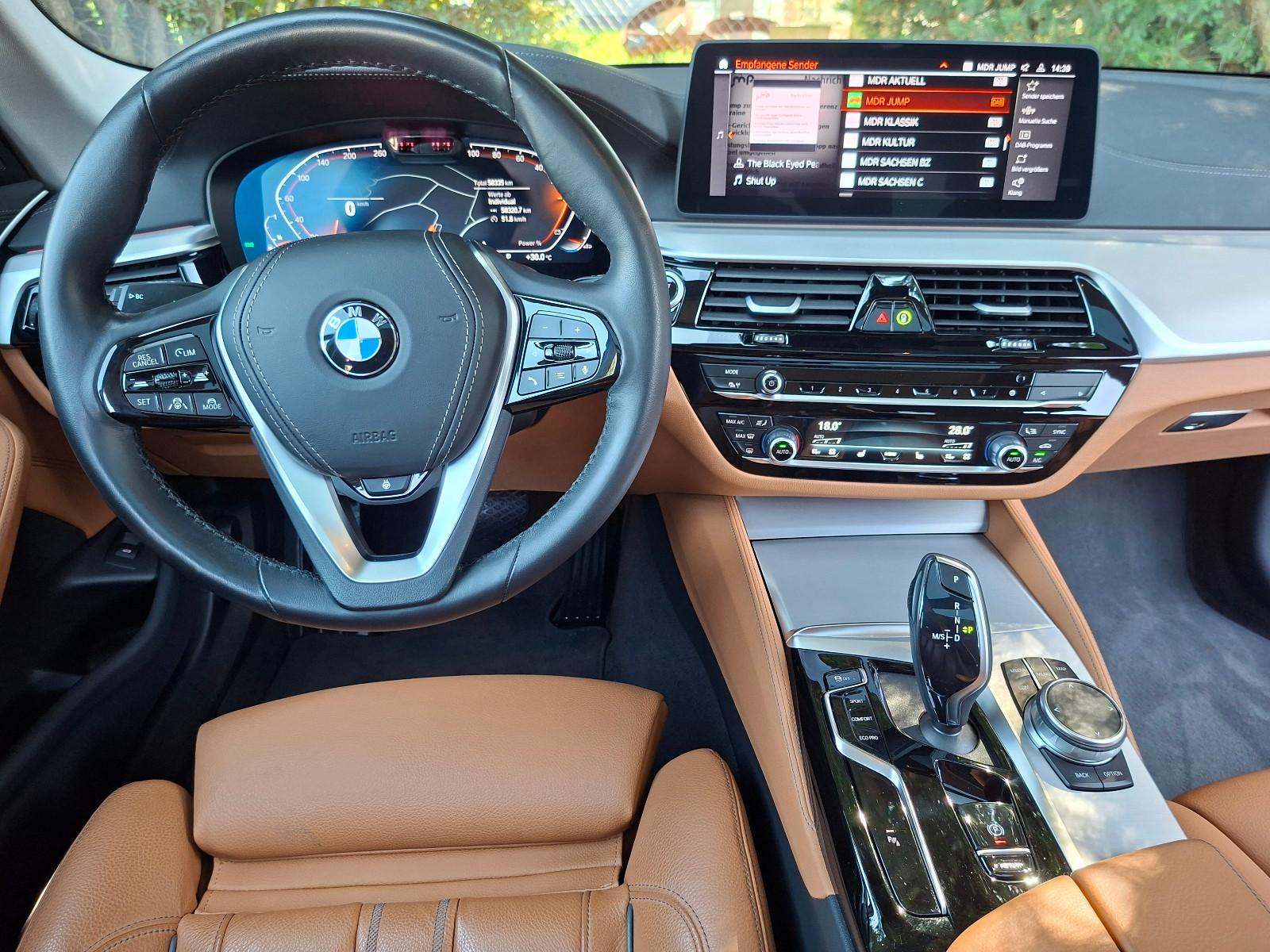 BMW Tour 530d xDrive LuxuryLine+HEAD-UP+STANDHZG+WR