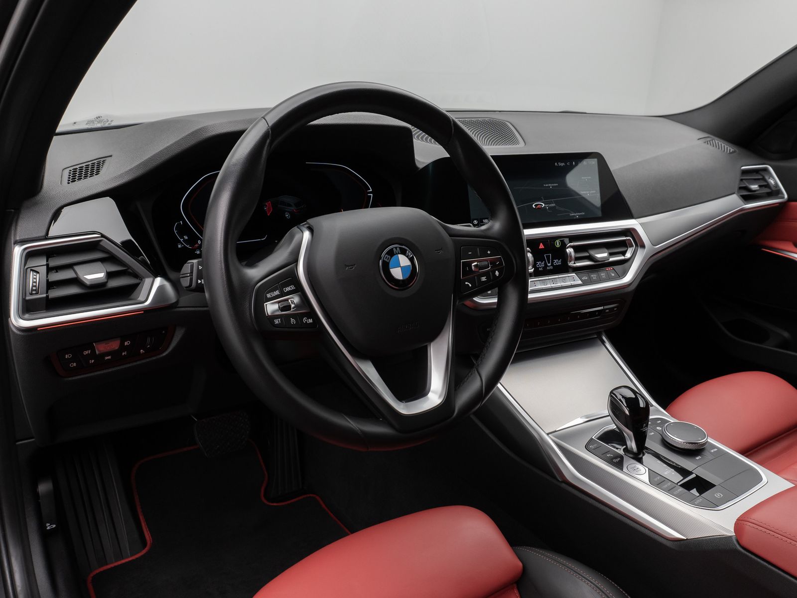 Fahrzeugabbildung BMW 330i xD SportLine Laser DAB HiFi PDC AHK Komfort