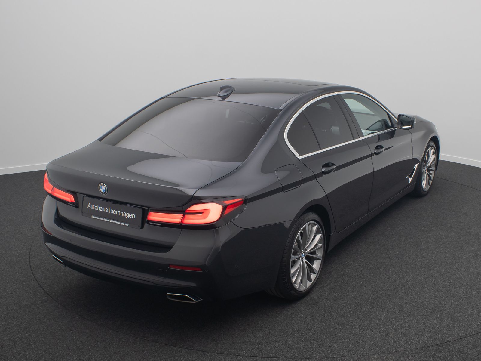 Fahrzeugabbildung BMW 530d xD 360&deg;Glasdach Laser HUD DAB HiFi SoftCl