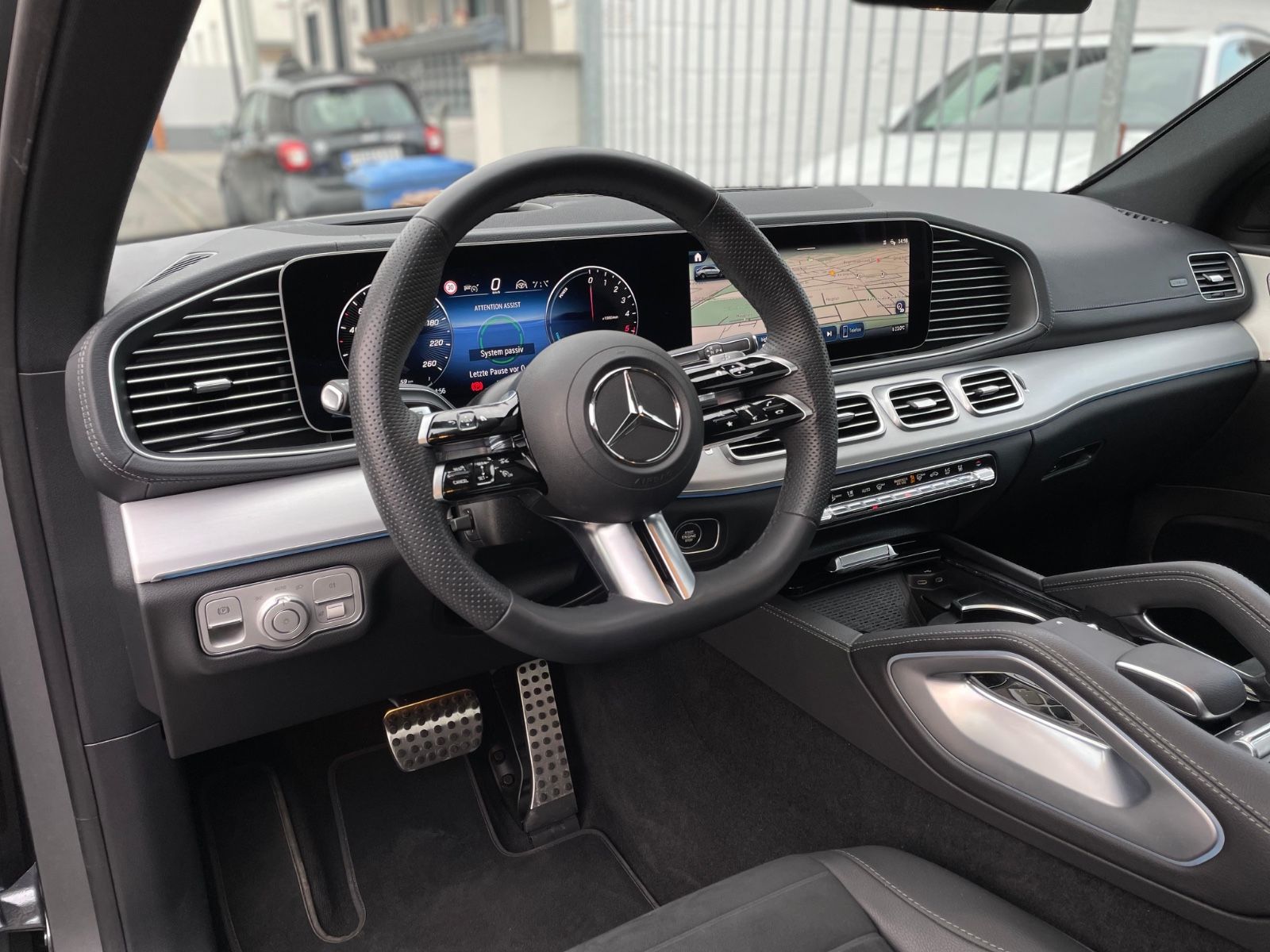 Fahrzeugabbildung Mercedes-Benz GLE 350 de Coupé Facelift |AMG|HUD|360°|22"|AHK