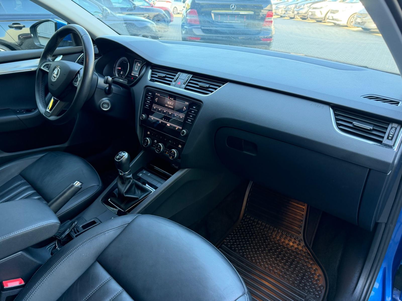 Skoda Octavia 2.0 TDI/LED/KAMERA/AHK/LEDER/MEMORY