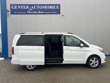 Mercedes V 220 - 6