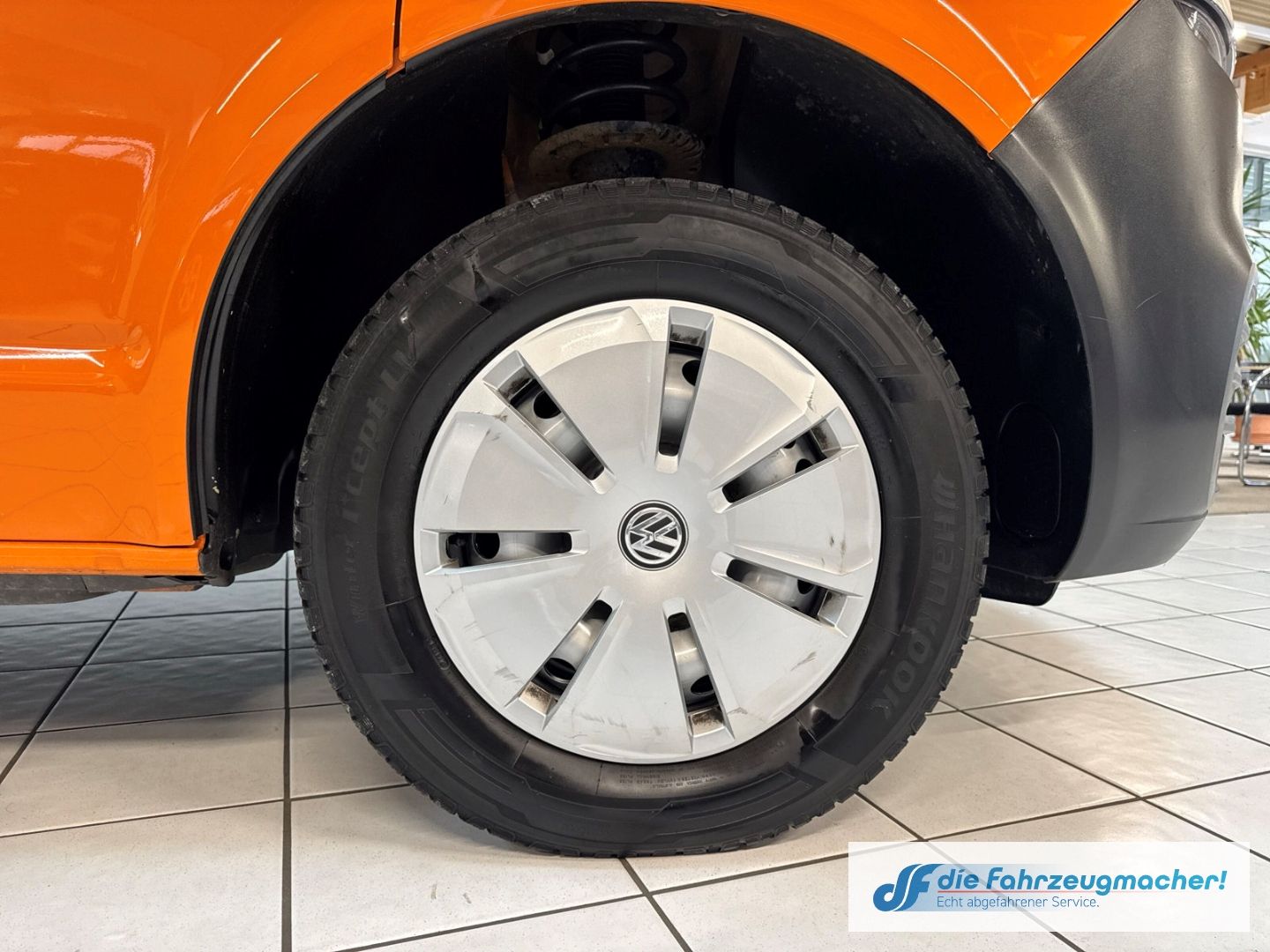 Fahrzeugabbildung Volkswagen Transporter T6.1 Kombi lang FWD DAB Notbremsass