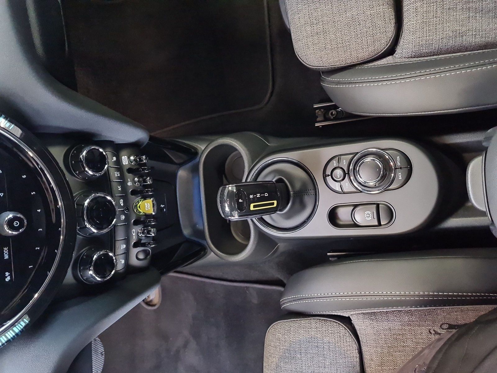 MINI Cooper SE - Bild 17