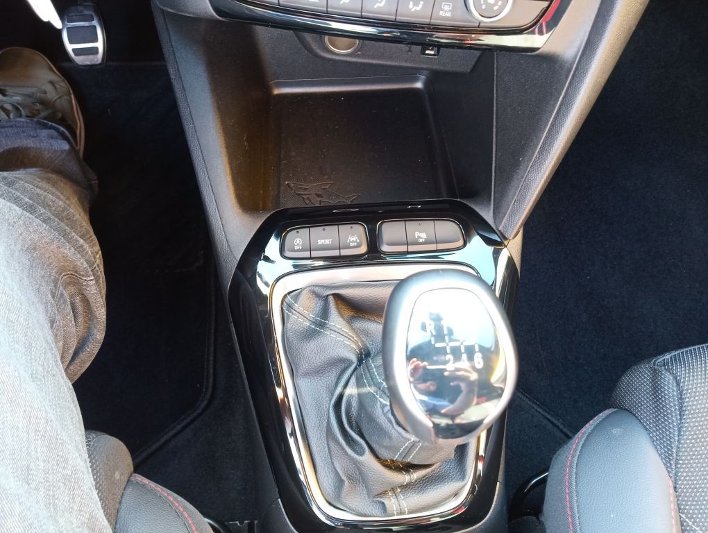 Fahrzeugabbildung Opel Corsa 1.2 Turbo GS+Allwetter+Lenkradheiz