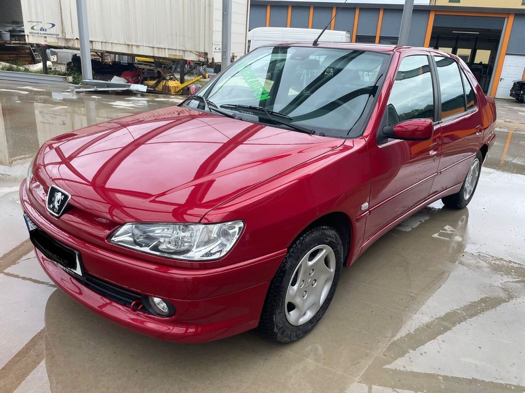 Peugeot 306