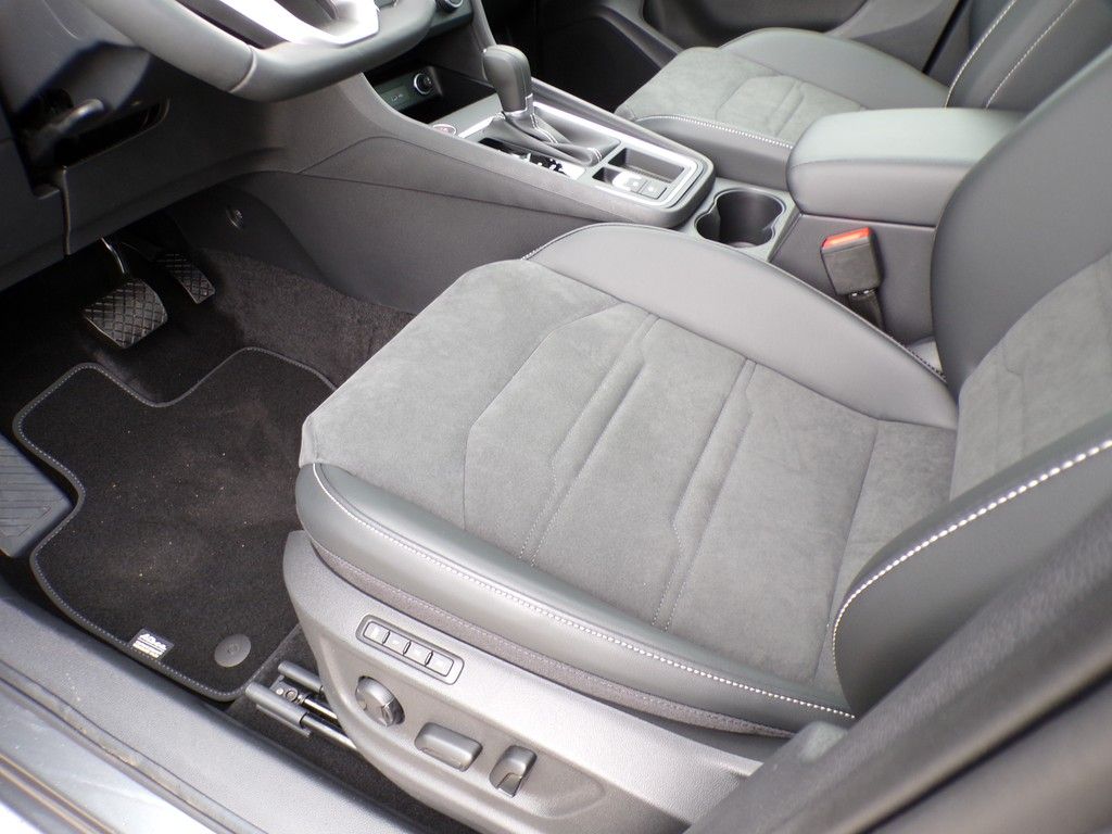 Fahrzeugabbildung SEAT Ateca 1.5 TSI DSG Style