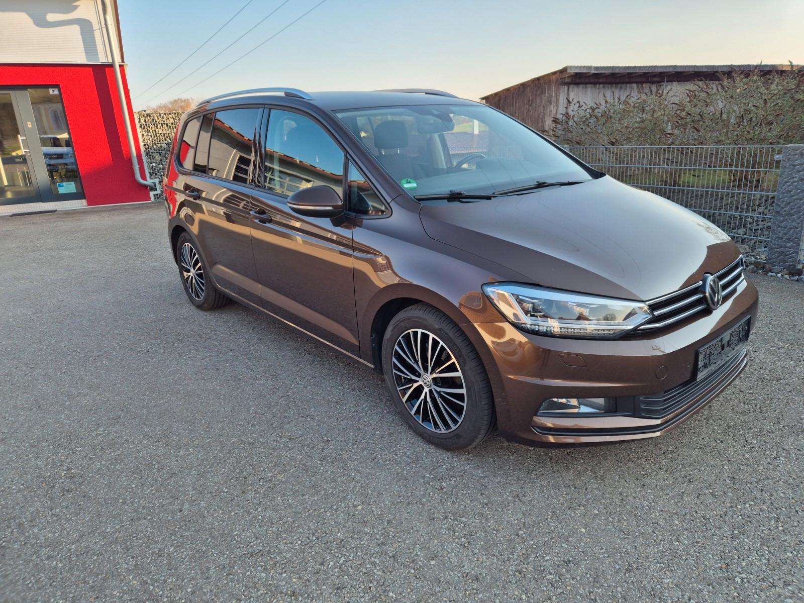 Volkswagen Touran Comf., 2.Hd,Matrix LED,Shz,AHK,PDC,Kamera