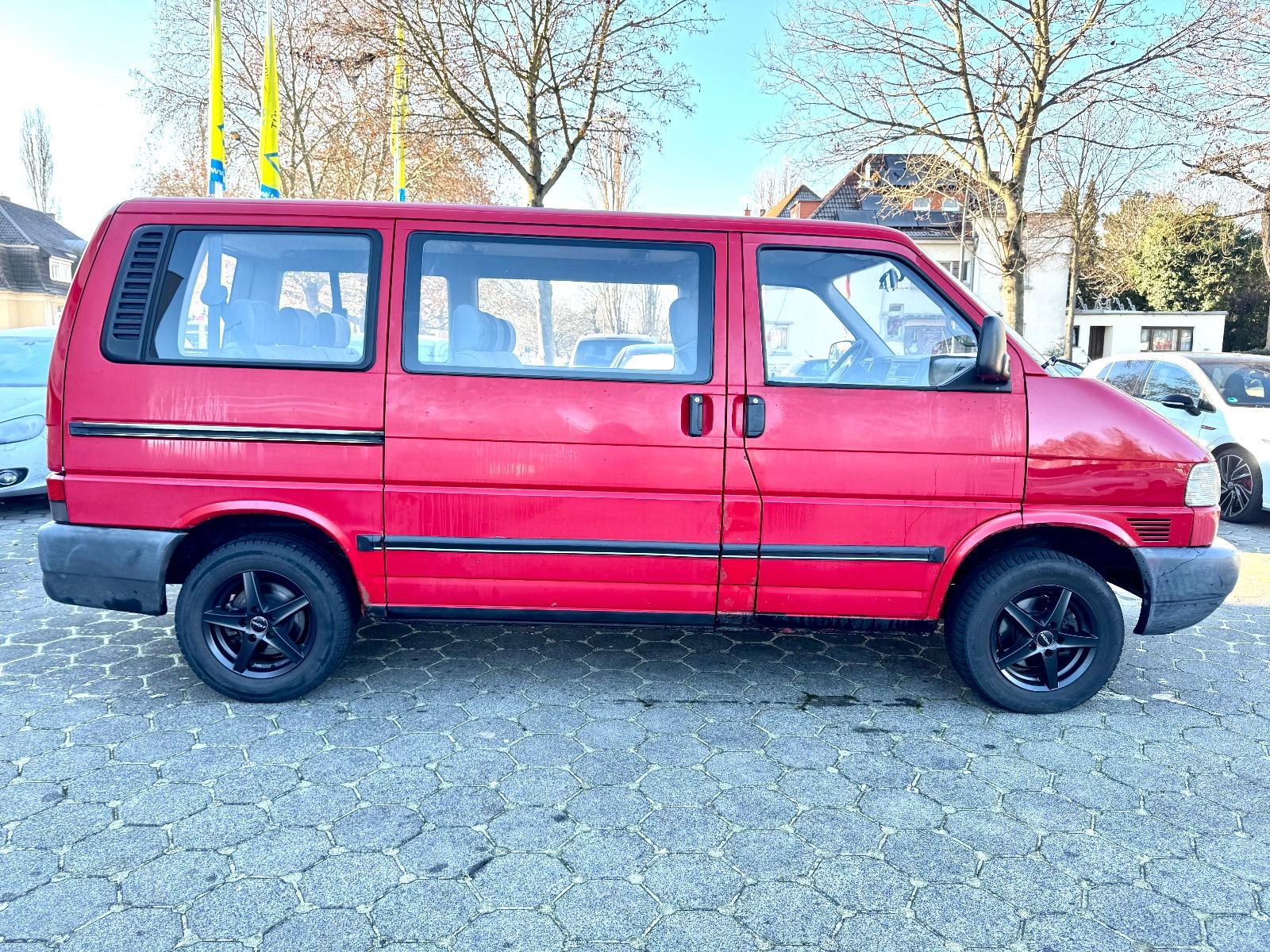 Volkswagen T4 Caravelle *8Sitze+AHK*
