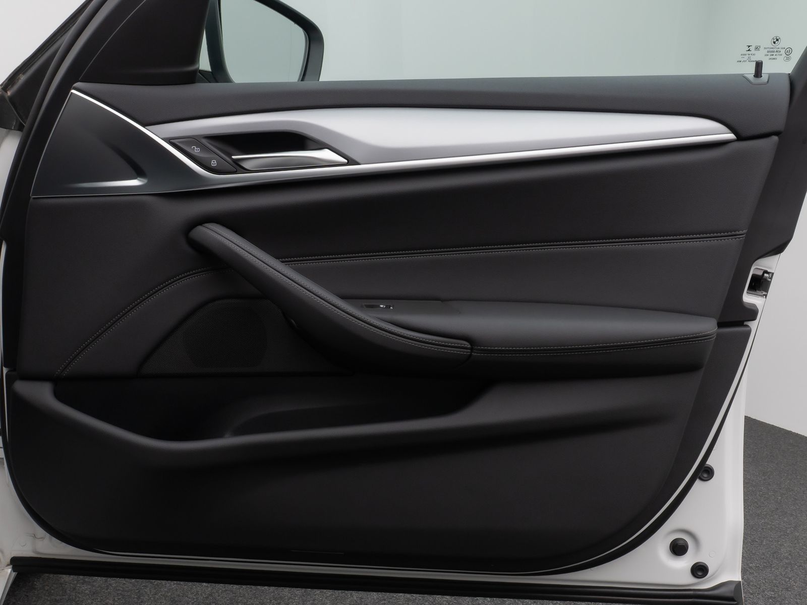 Fahrzeugabbildung BMW 520d Kamera DAB Leder 4xKlima AHK Alarm Sport