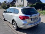 Opel Astra J Sports Tourer Selection - Opel Astra: Selection