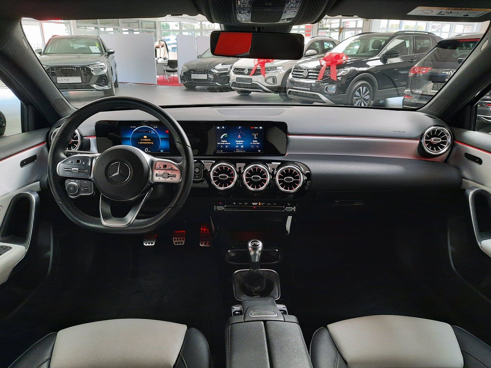 Fahrzeugabbildung Mercedes-Benz A 180 AMG-Line *LED*Navi*AHK*Cam*Sitzhzg*PDC*