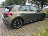 Volkswagen ID.3 Pro 58 kWh 150 kW Pro Dark Olive Green  - VW ID.3 von privat