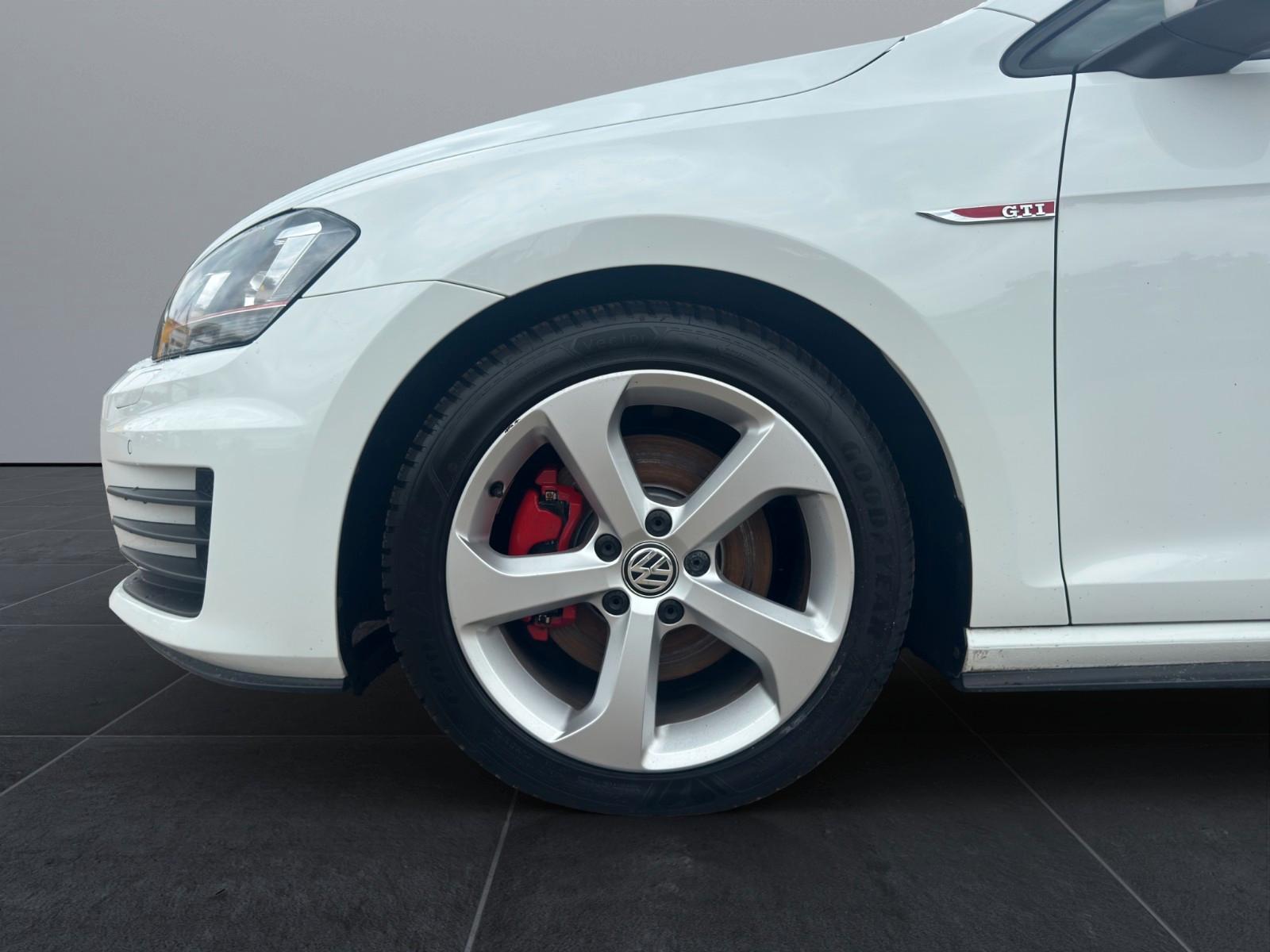Volkswagen Golf 7 GTI 220 ch DSG • Sellerie tartan • Xénon • Radars AV/AR • Clim bizone