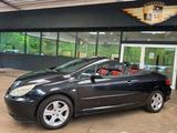 Peugeot 307 CC 2.0 Tendance LEDER/Navi/SZH/Park - gebrauchte Peugeot 307 aus dem Jahr 2003