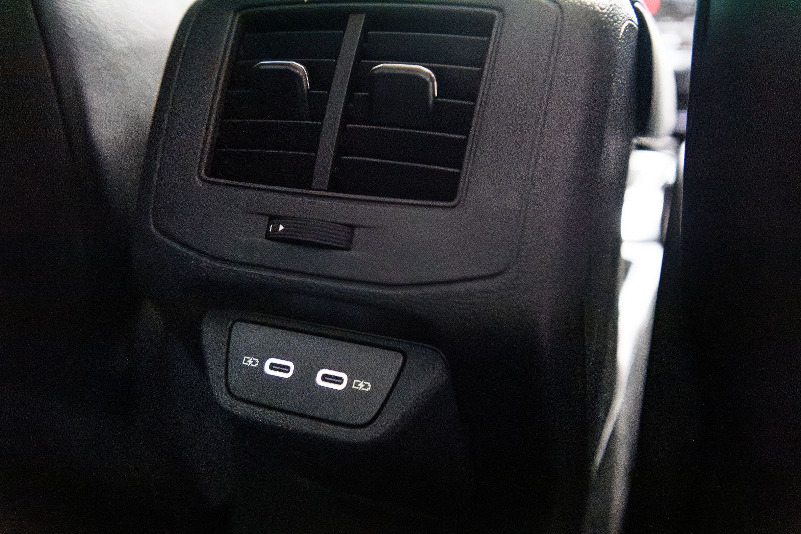 Fahrzeugabbildung Volkswagen T-Roc Goal+LED+AHK+NAVI+SHZ+ACC+GJR+SIDE.ASS
