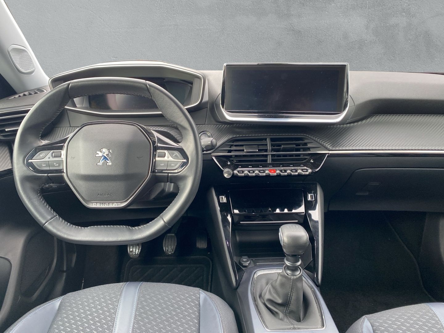 Fahrzeugabbildung Peugeot 2008 Allure 1.2 PureTech 130 EU6d *GT-Line Paket