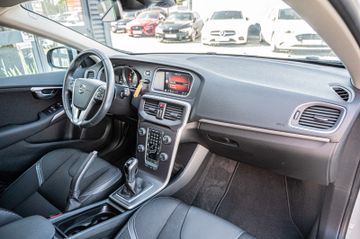 Fahrzeugabbildung Volvo V40 Momentum |RÜCKFAHRKAMERA|NAVI|PDC|SHZ|