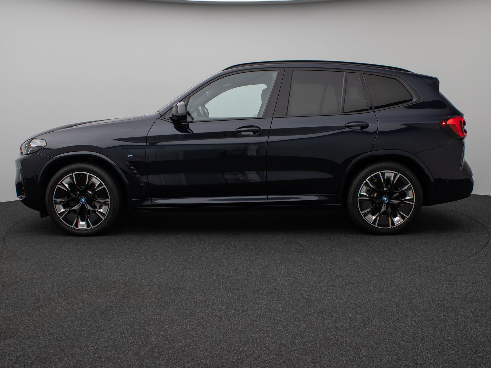 Fahrzeugabbildung BMW iX3 Impressive M Sport 360°HUD DAB H/K AHK Komfo